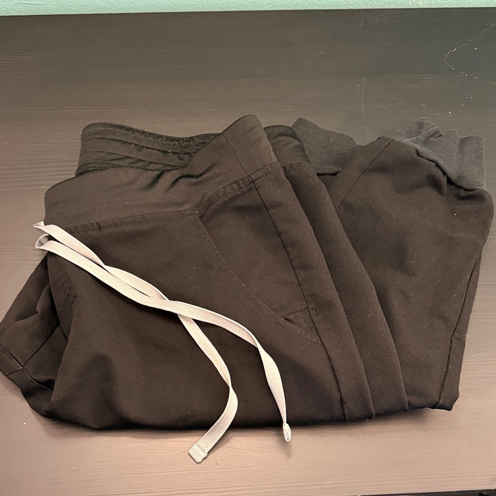Figs women’s Jogger scrub